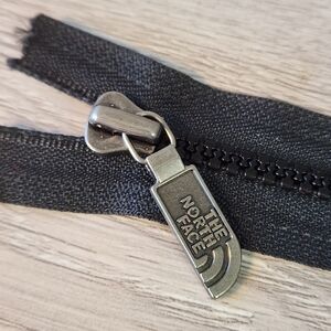 The North Face Zipper YKK Vislon Replacement Logo New Unused 8" Black